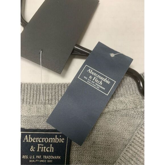 NWT Abercrombie Sweater - Picture 5 of 7